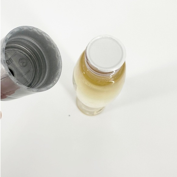 Bath & Body Works Eucalyptus Spearmint Stress Relief Massage Oil - Picture 5 of 5